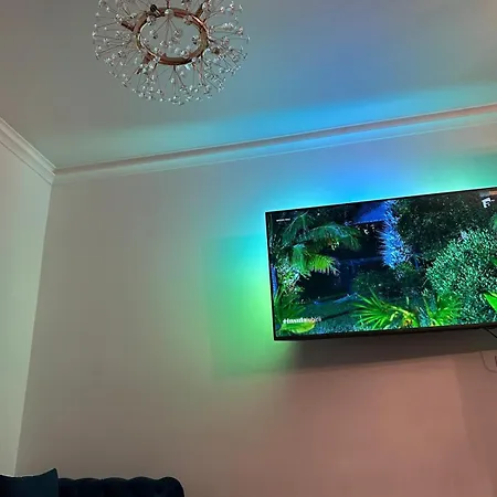 White Titanic Luxury Mamaia Apartment